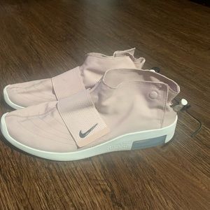 Nike “fear of God”